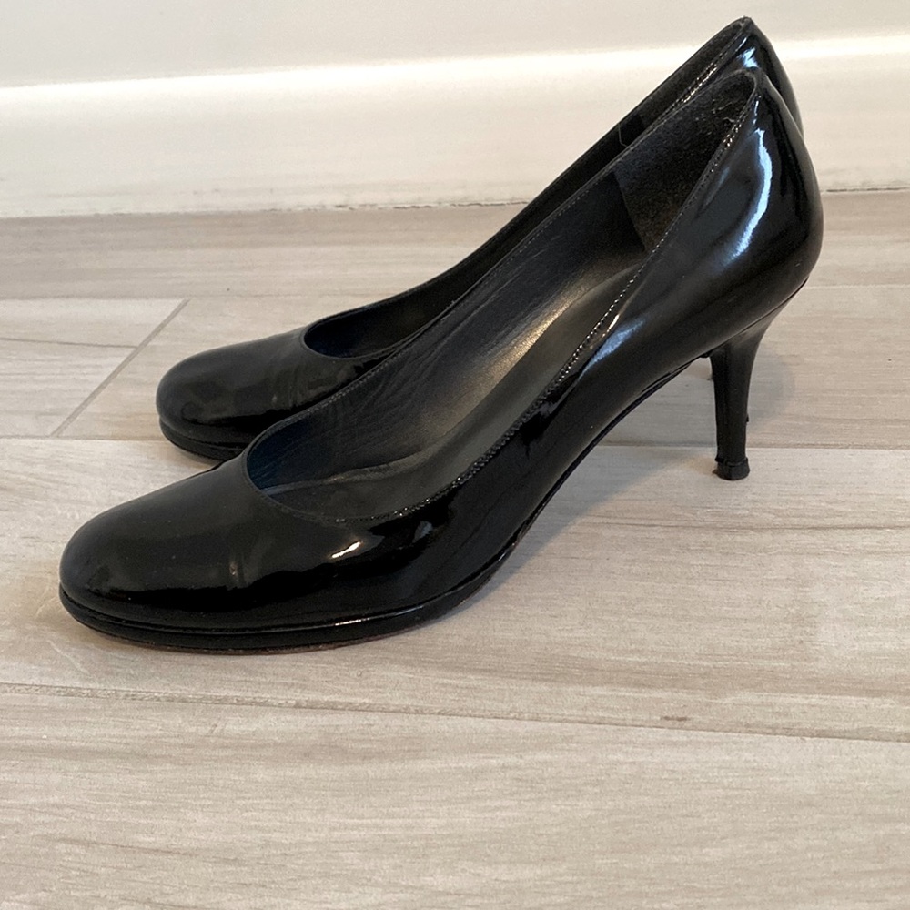 Stuart Weitzman Black Patent Leather Round Toe 3” Heels Sz 10